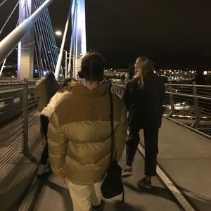 Meet your Posher, Maya